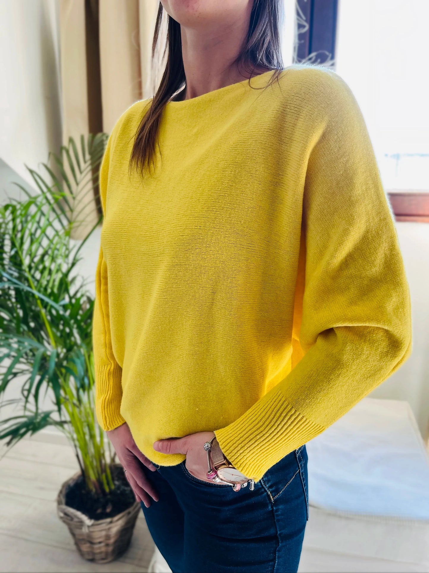 Pull jaune manches chauve-souris cachemire