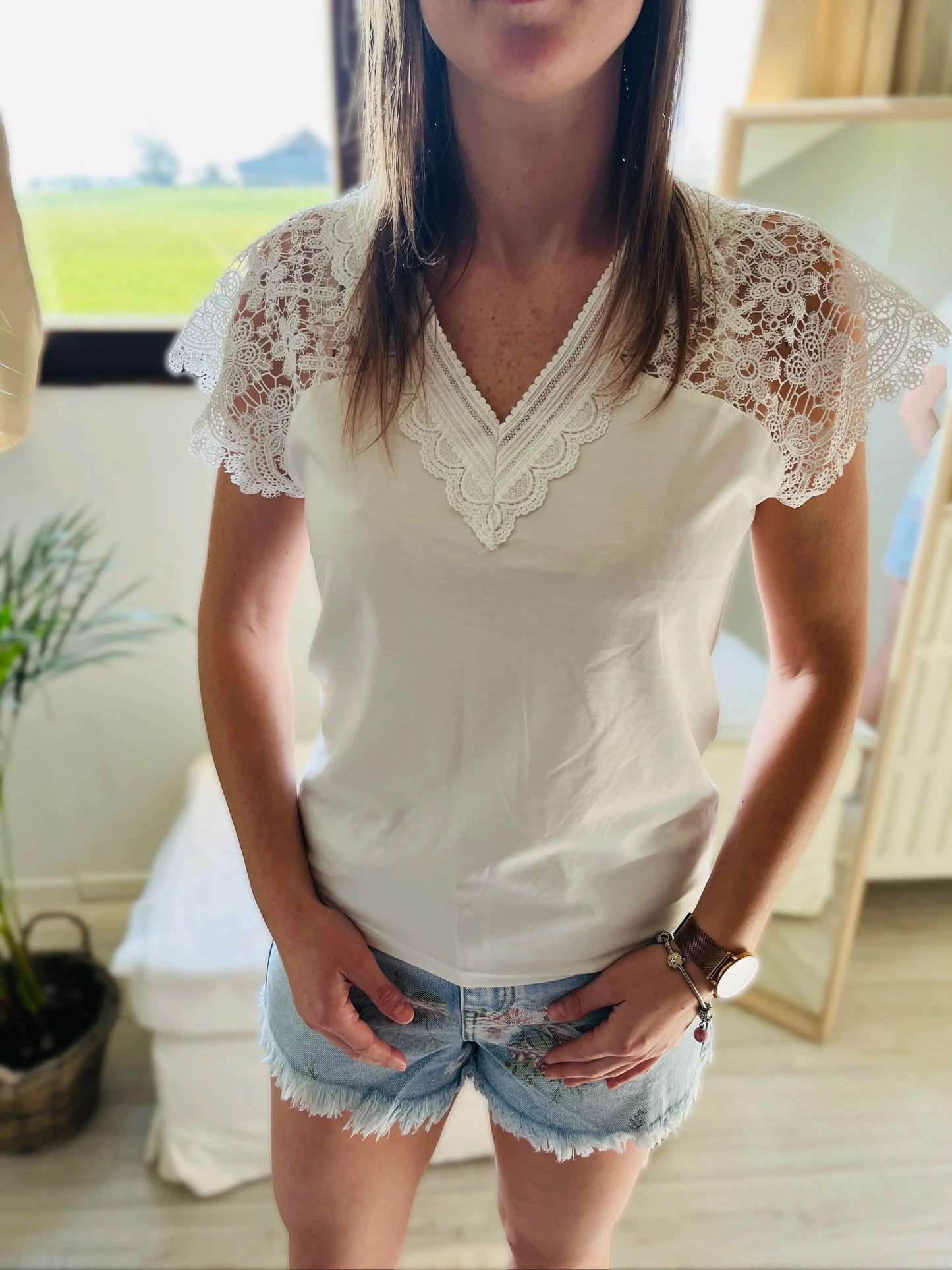 T-shirt en dentelle Aya
