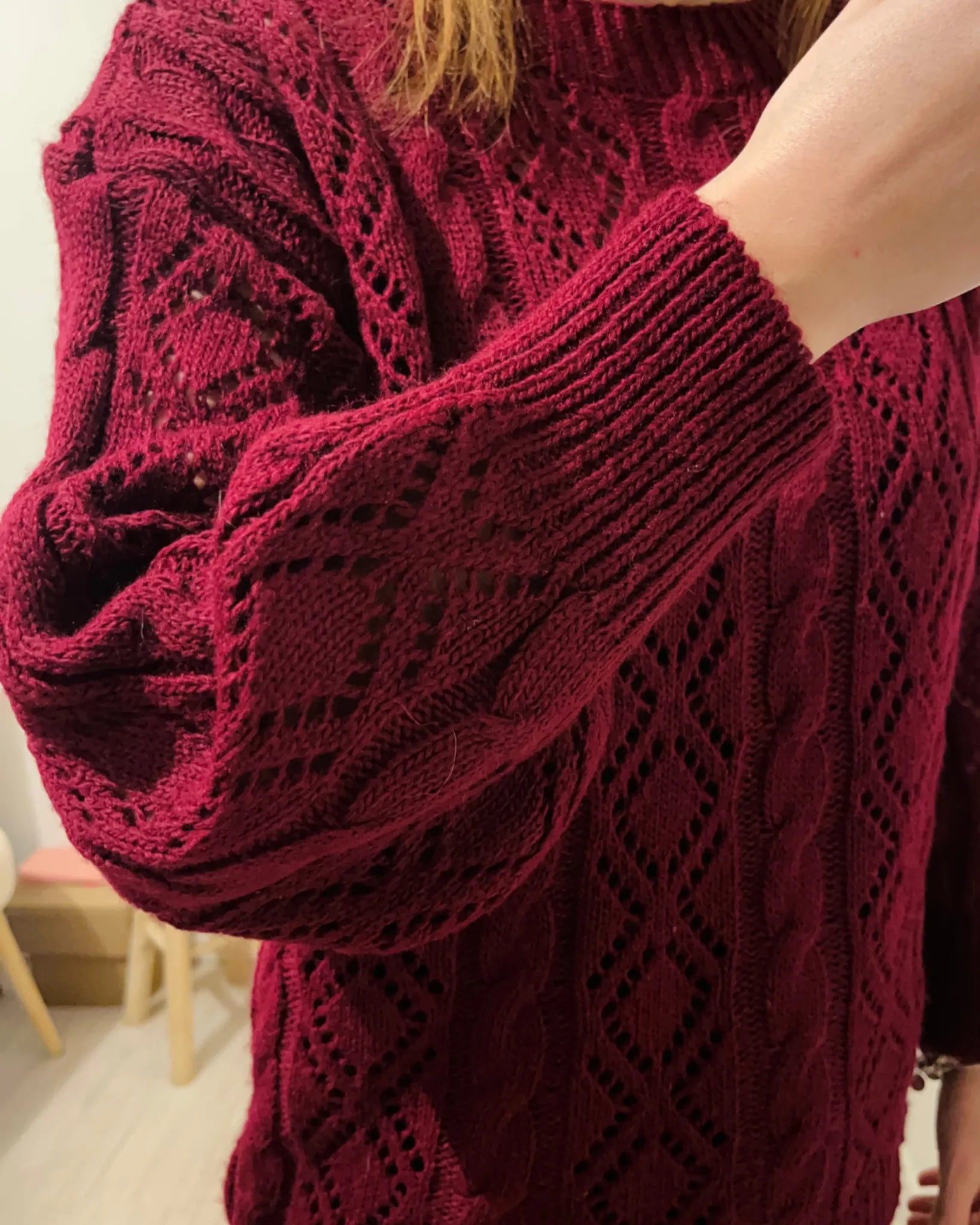 Pull femme en maille bordeaux doux à manches longues – Le P’tit Détail