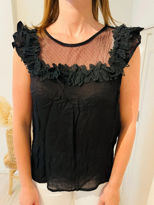 Top noir en tulle brodé