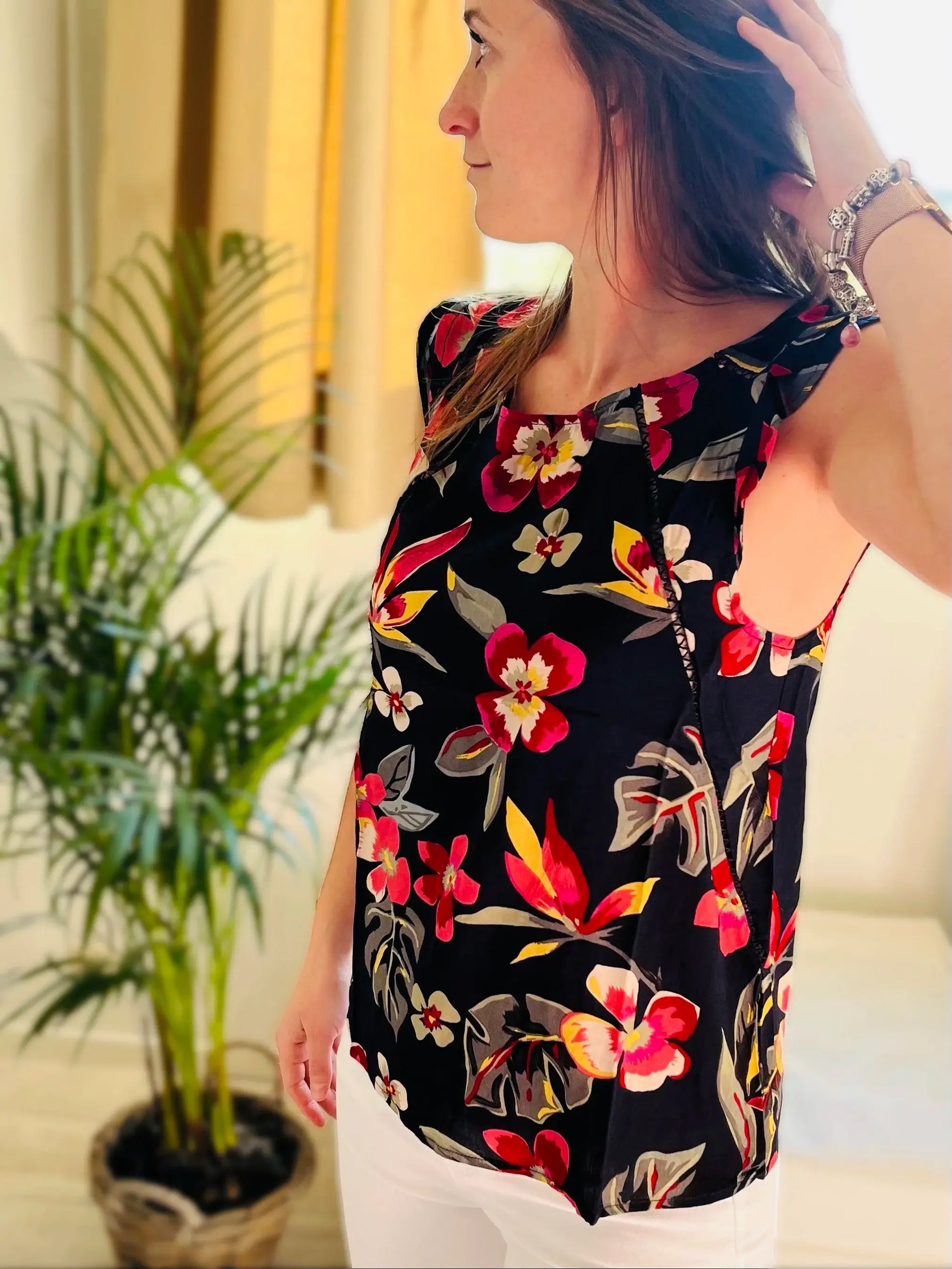 Top fleuri tropical en viscose